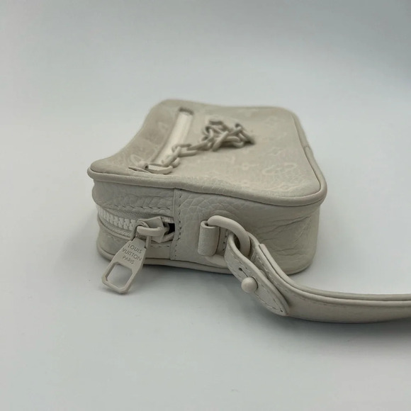 Louis Vuitton Taurillon Pochette Volga- Virgil Abloh collection- limited edition - Picture 6 of 6